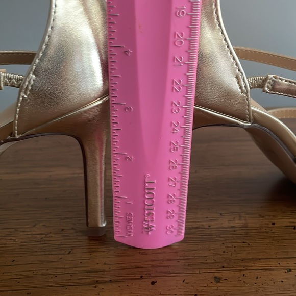 Unisa Gold Ankle Strap Heels Size 6 - Picture 10 of 10